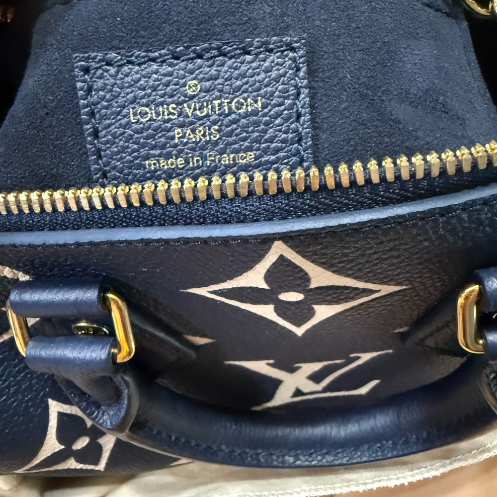 Louis Vuitton Blue and White Satchel with Iconic Monogram - Picture 10 of 10